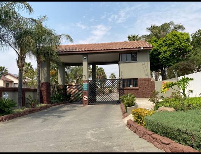 4 BEDROOM PROPERTY TO RENT IN BARBEQUE DOWNS